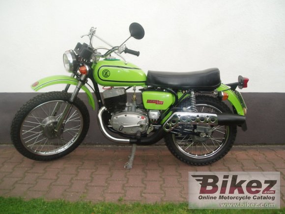 1976 CZ 175 Trail photo